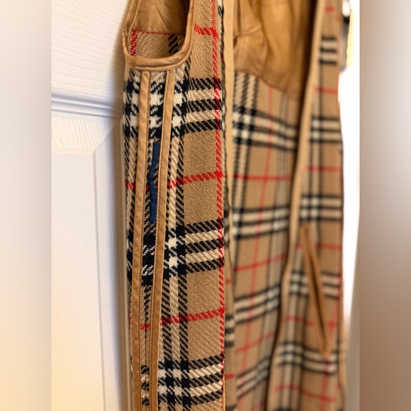 Burberry - Picture 4 of 7